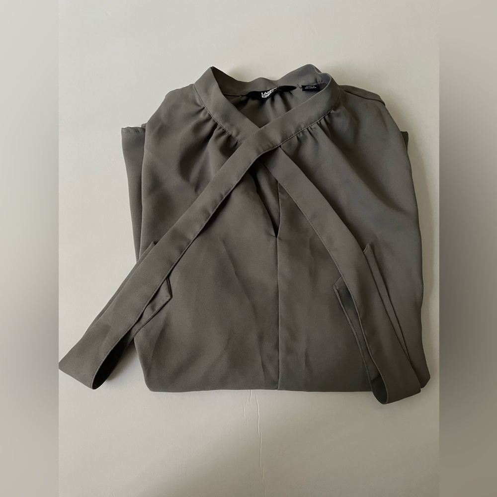 Long sleeve vintage blouse.